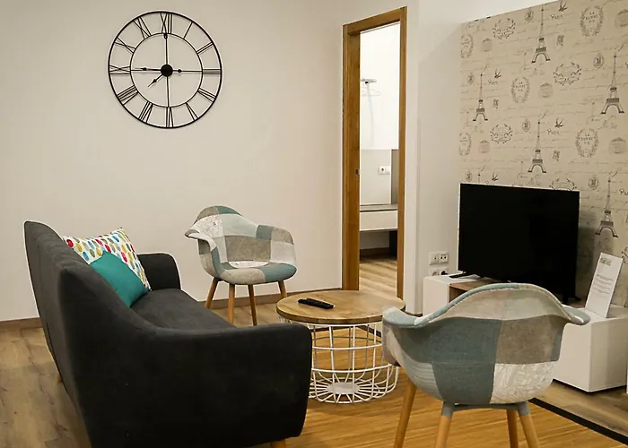 アパート Antares 2 ミヤドイロ