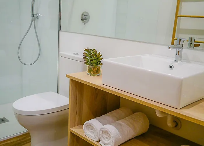 Antares 2 アパート ミヤドイロ