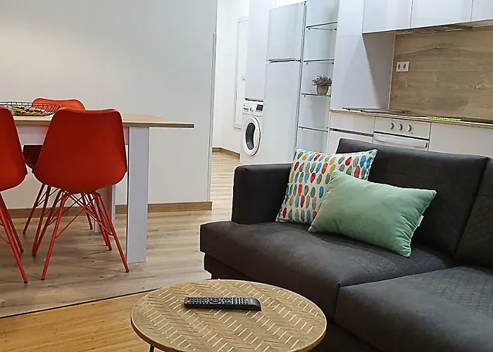 Antares 2 アパート ミヤドイロ