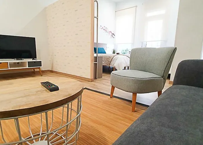 Antares 2 アパート *