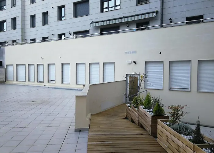 アパート Antares 2 ミヤドイロ