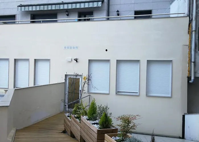 アパート Antares 2 ミヤドイロ